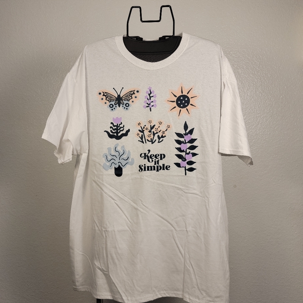 Keep It Simple White Flower And Butterfly Graphic T-Shirt Size XL